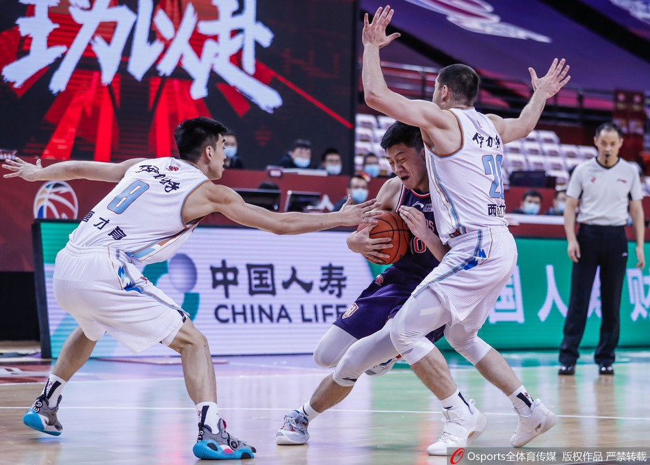 CBA复赛：新疆103-87广州