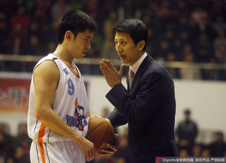 回顾广东辽宁12年前总决赛交手 6人仍在阵中