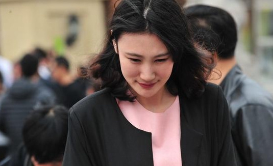 周琦与女友领证结婚！女方是一名空姐 两人已在一起6年