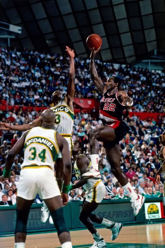 12、德雷克斯勒-：滑翔机