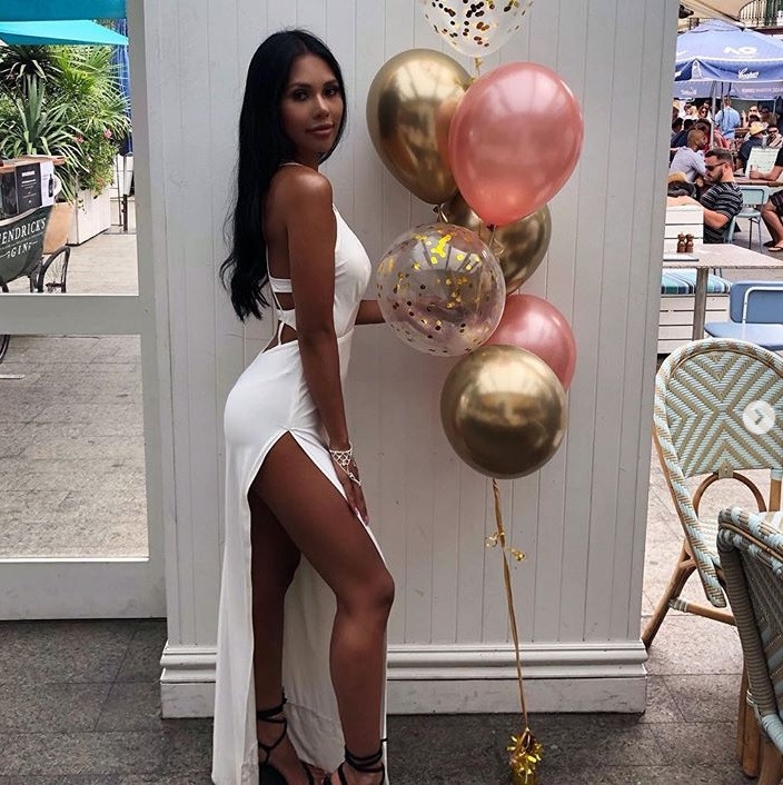 库兹马与嫩模女友复合!身材完胜气质也不输詹娜 还是个记者