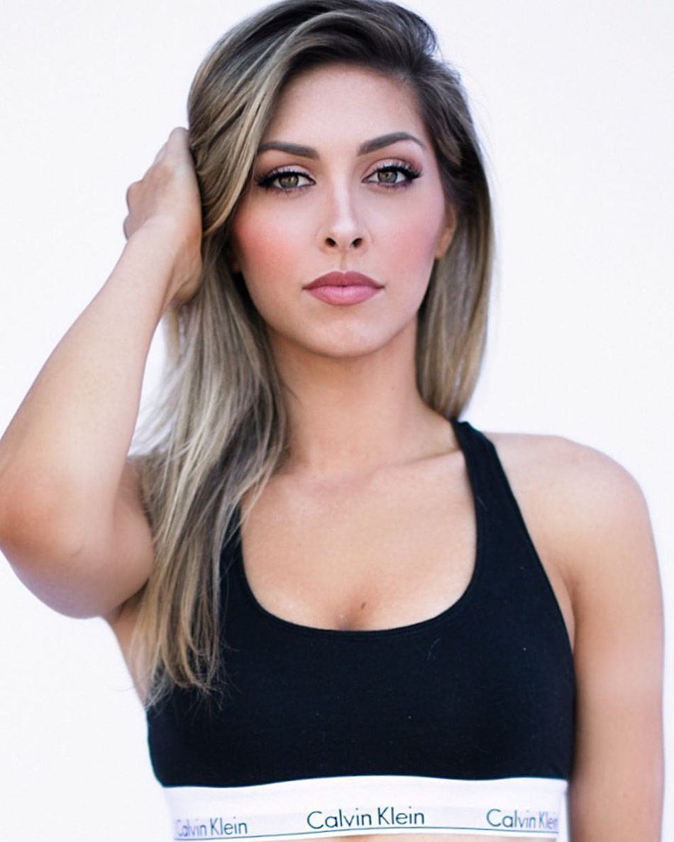 今日份小姐姐!快船队超美拉拉队员 爱吃鸡的25岁杂志嫩模