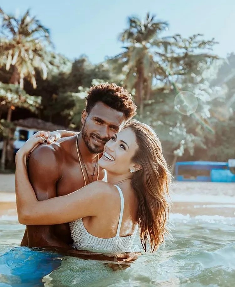 娶到小自己8岁的巴西国宝级超模！前妻也是超模！这是真人生赢家