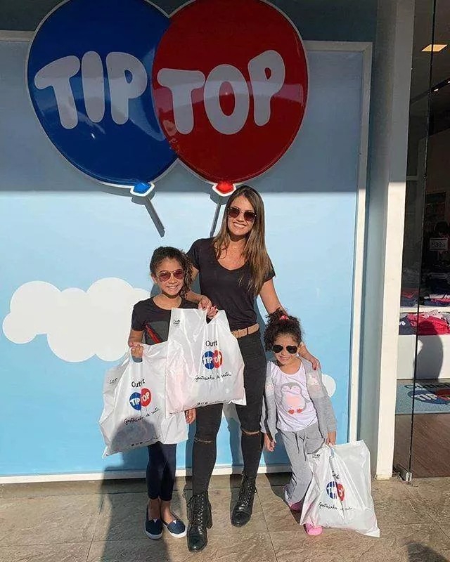 娶到小自己8岁的巴西国宝级超模！前妻也是超模！这是真人生赢家