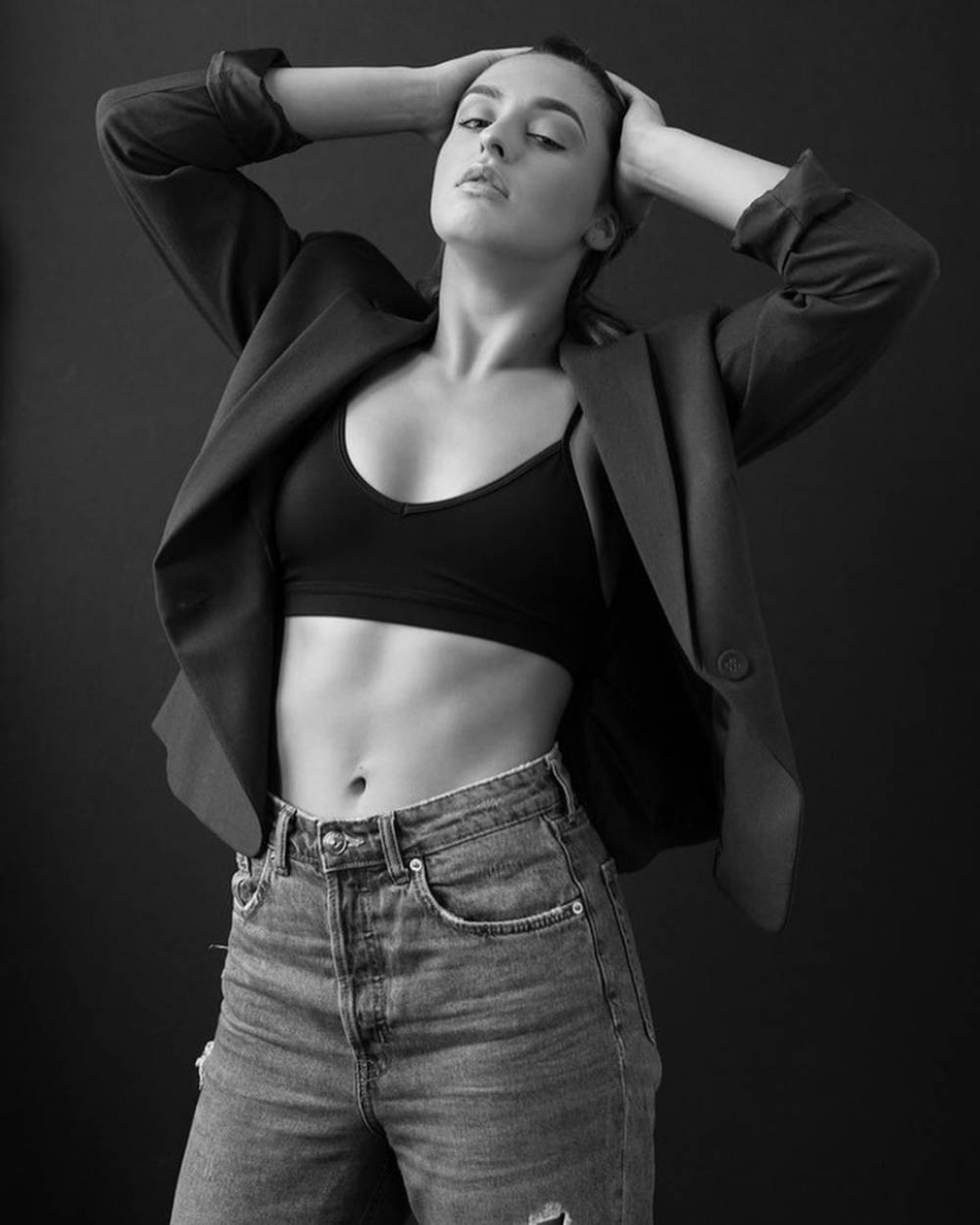 混血风！超美76人拉拉队小姐姐 甜美笑容看一眼就忘不掉