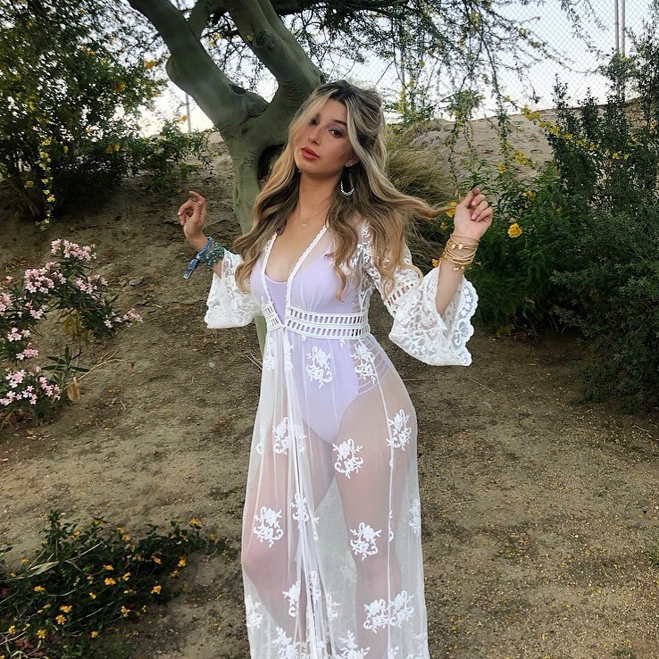 今日份小姐姐！身材爆表的快船拉拉队员 23岁的她还是个歌手