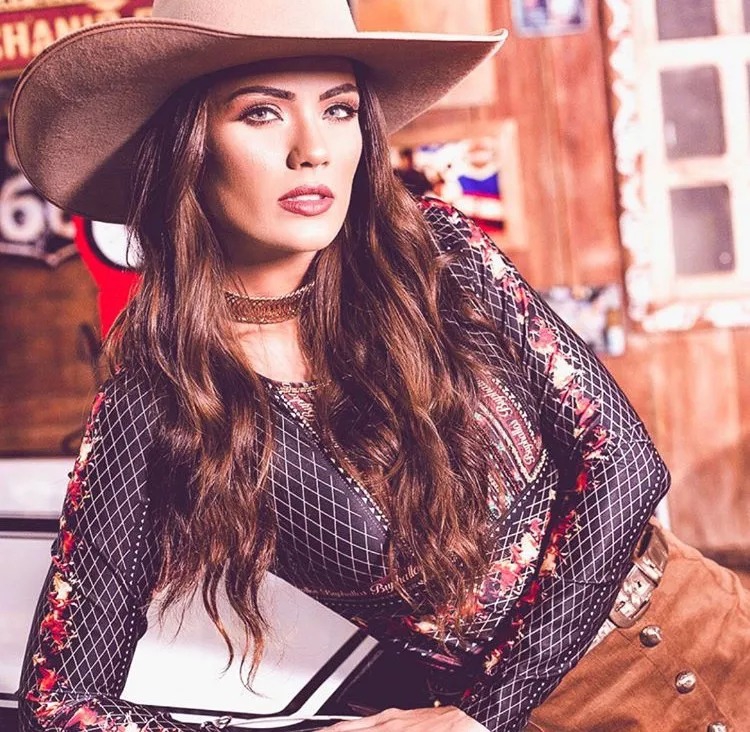 娶到小自己8岁的巴西国宝级超模！前妻也是超模！这是真人生赢家