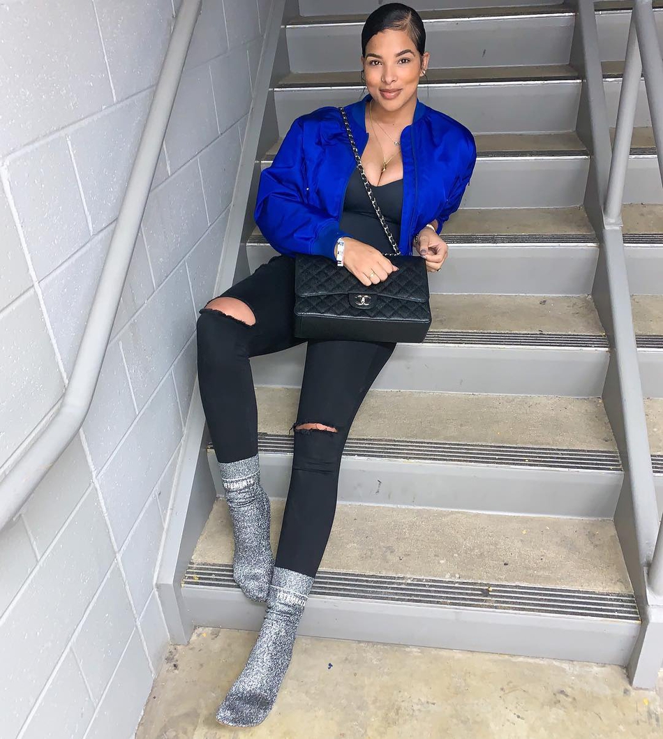 新鲜狗粮！比尔与女友大秀恩爱 这身材馋哭哈登