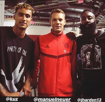 交际花！哈登库兹马现场观战拜仁战皇马 与多位球星合影