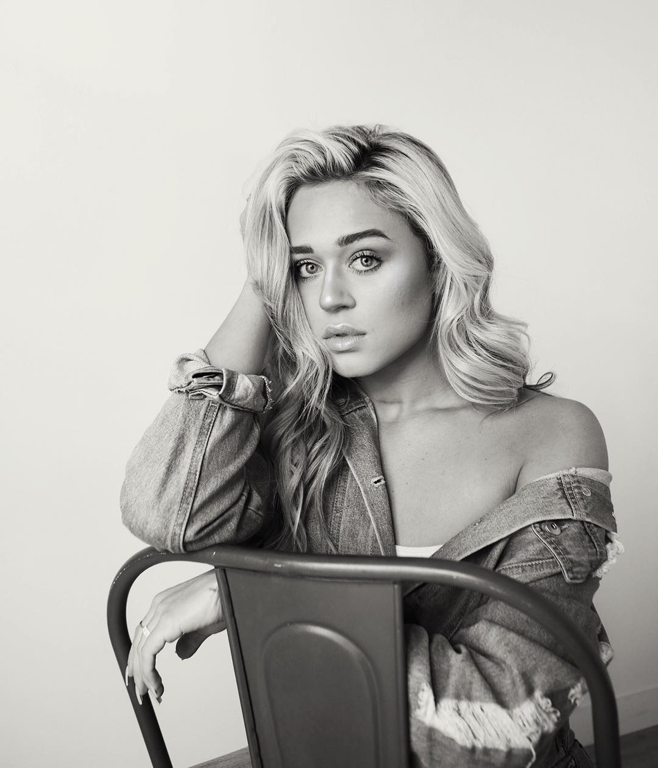 神似龙母的爵士拉拉队小姐姐美照第二弹！看一眼就再也无法自拔