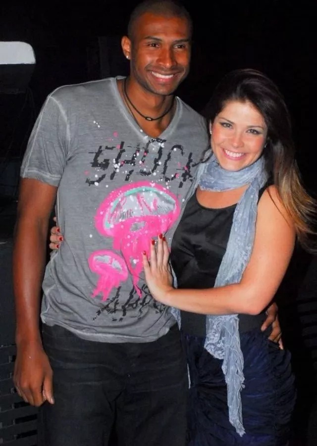 娶到小自己8岁的巴西国宝级超模！前妻也是超模！这是真人生赢家