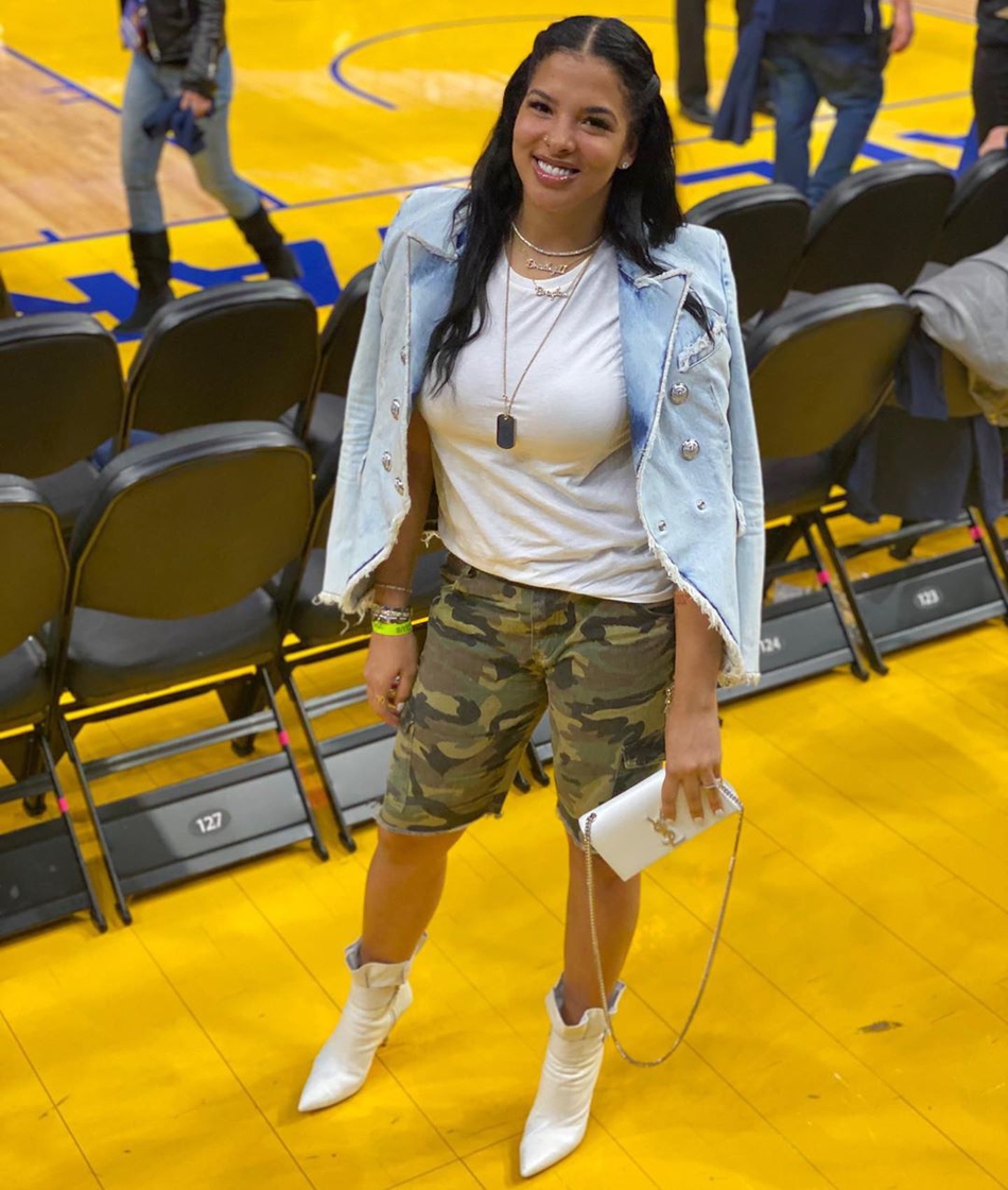 新鲜狗粮！比尔与女友大秀恩爱 这身材馋哭哈登