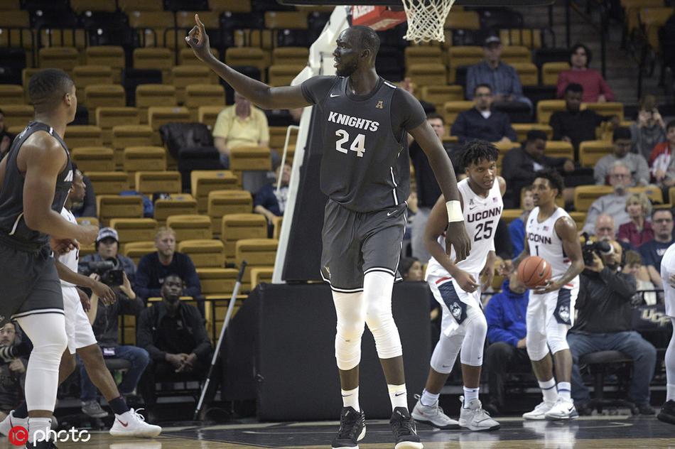 2米31新秀计划为火箭试训！臂展2米5摸高3米1能站立扣篮