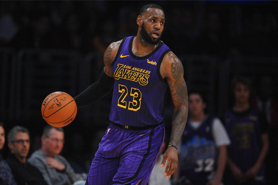 再次告别23号！詹姆斯改穿湖人6号！