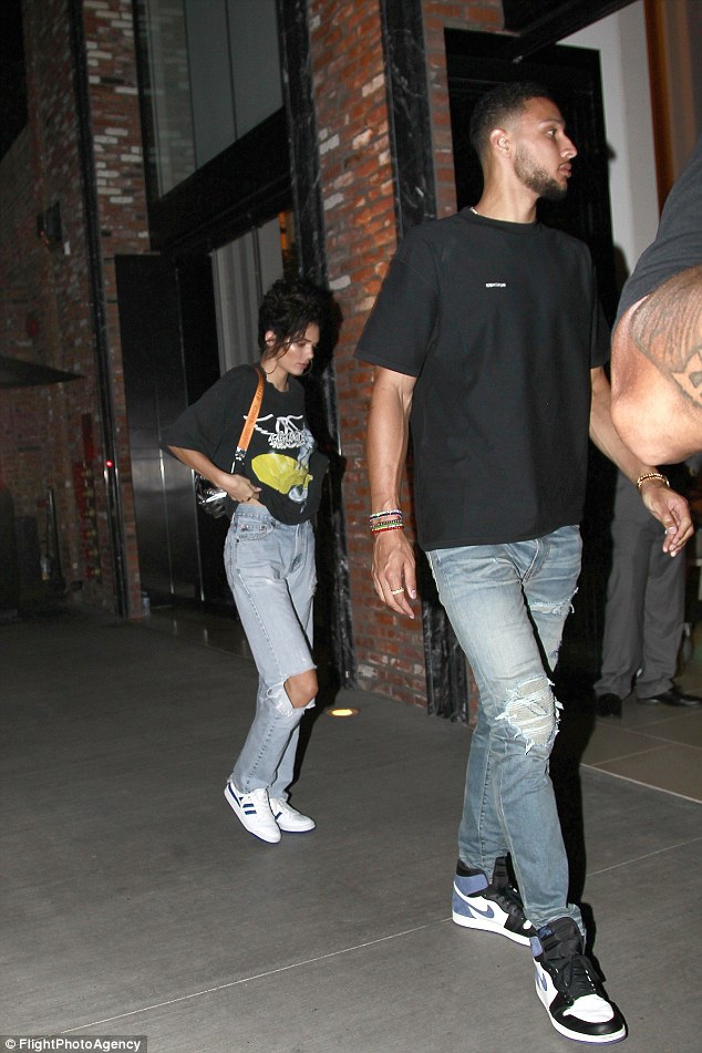 最强新人王公开承认与卡戴珊小妹恋情！两人在一起已三个多月