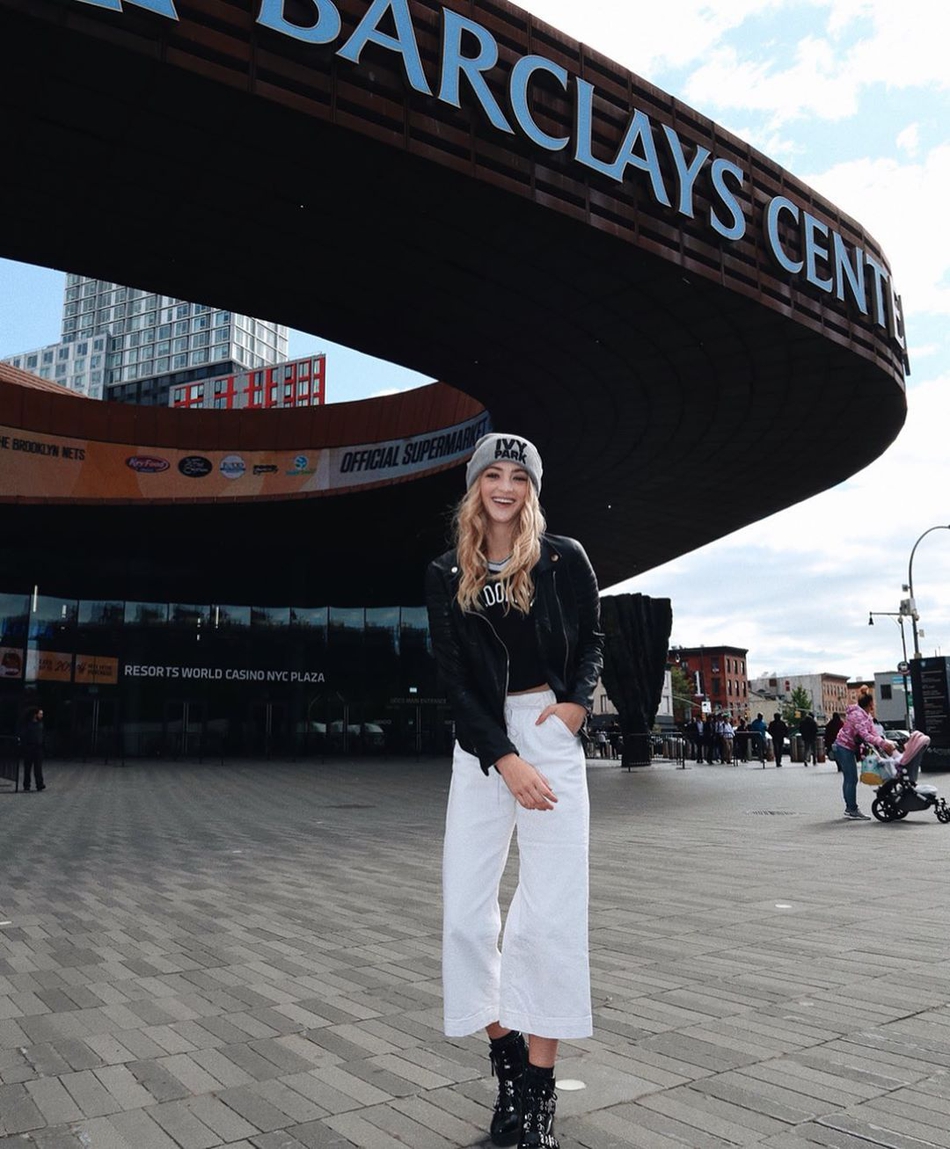 少男杀手！22岁篮网拉拉队美少女！经济学高材生！这笑容真的爱了