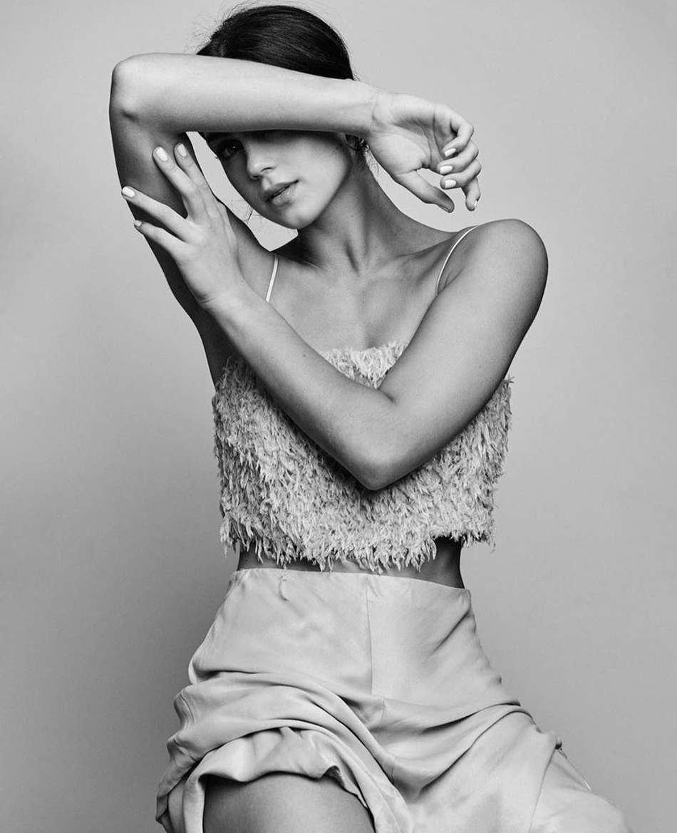 天使面庞的纽约拉拉队小姐姐!93年舞蹈老师 美得令人窒息