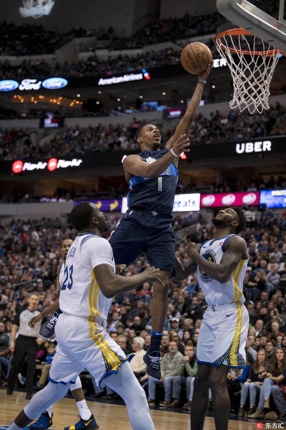 丹尼斯-史密斯上篮