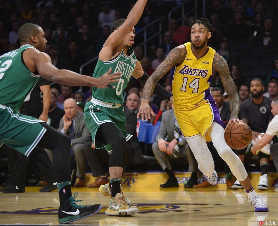 英格拉姆持球突破