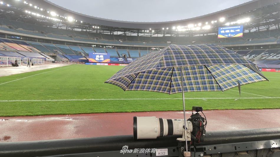 暴雨导致积水!豫沪战延期至26日进行