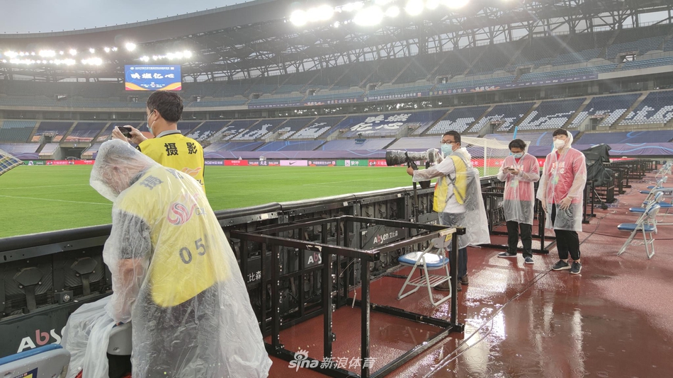 暴雨导致积水!豫沪战延期至26日进行