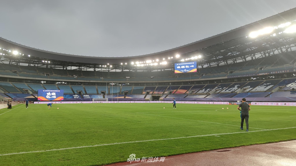 暴雨导致积水!豫沪战延期至26日进行