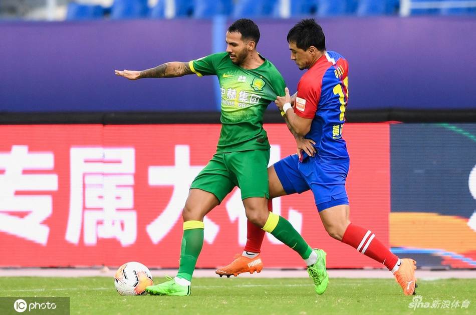 比埃拉遭遇拉拽