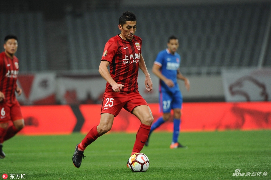 艾哈迈多夫带球