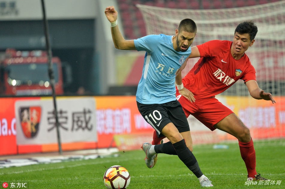 卡拉斯科摆脱防守