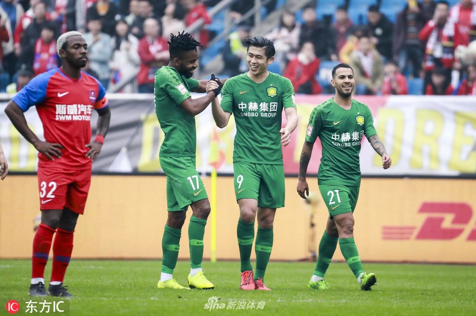 1-张玉宁背转身世界波