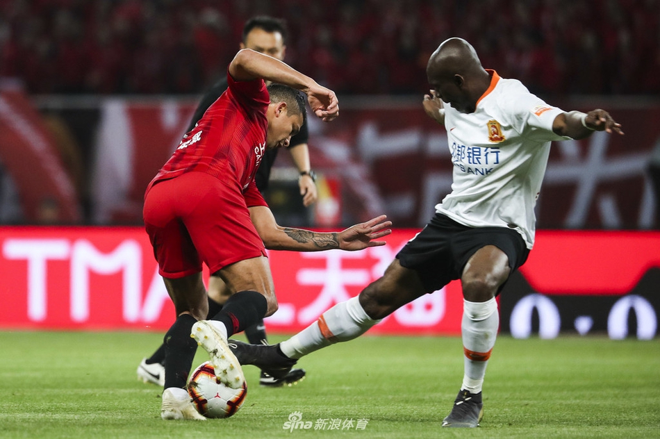 姆比亚防守埃神