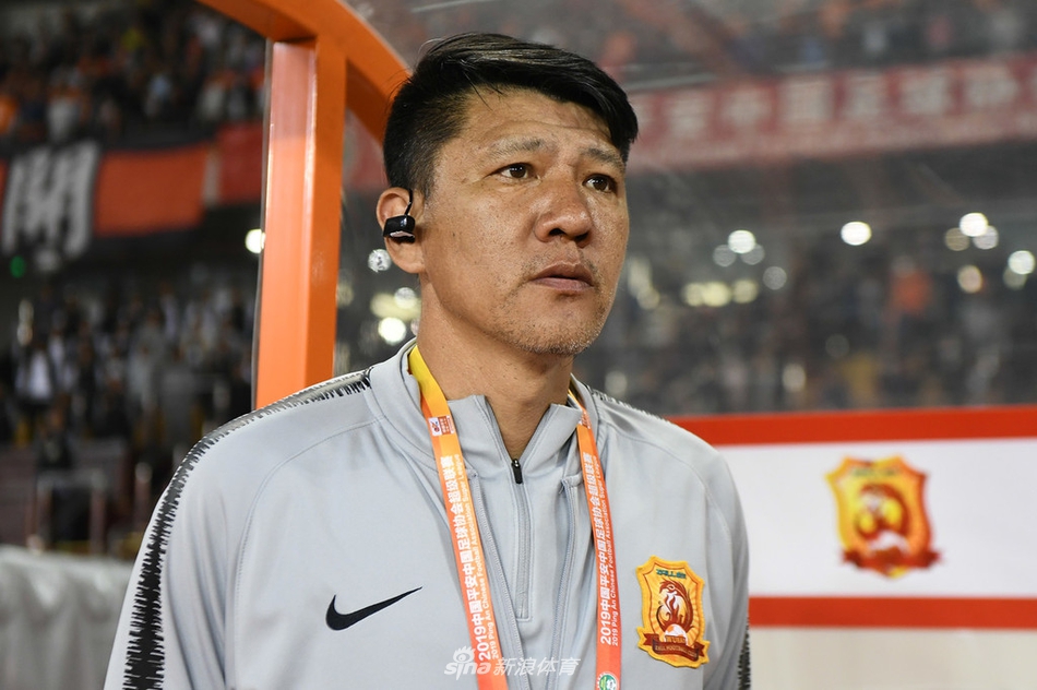 武汉卓尔队领队庞利