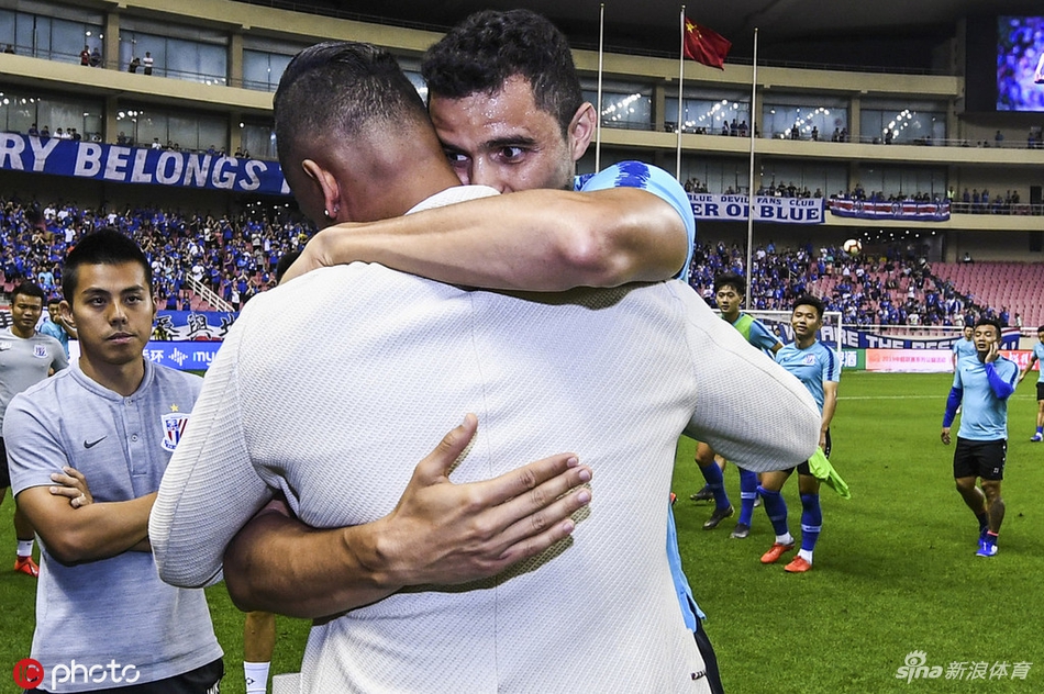 申花为瓜林举办百场纪念暨送别仪式