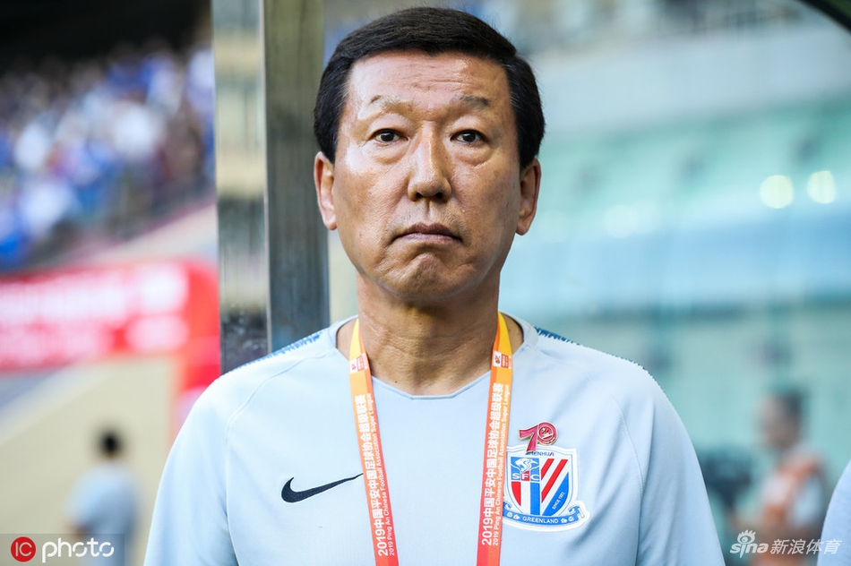 申花主帅崔康熙