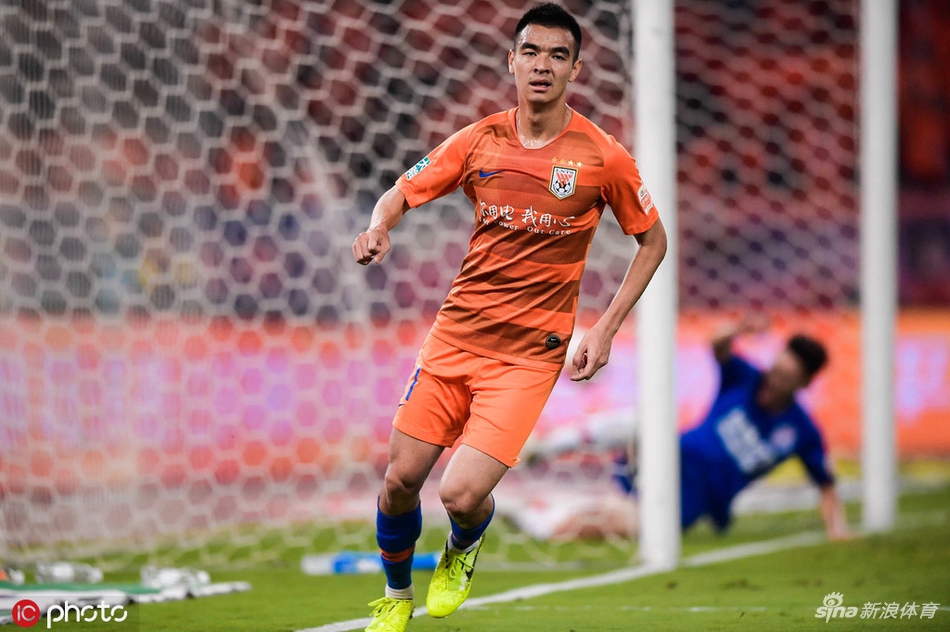 刘彬彬扳回一球