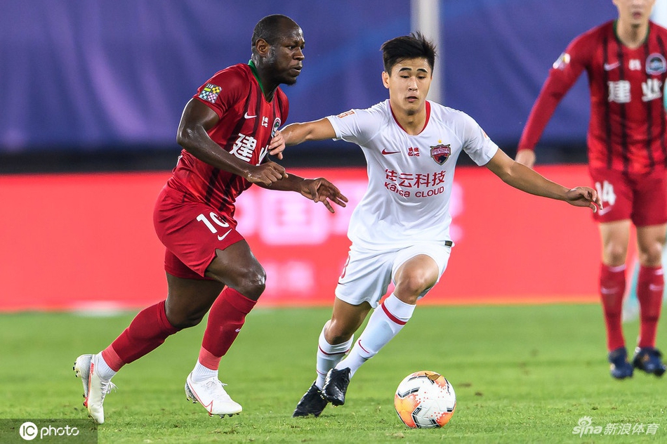 巴索戈PK戴伟浚