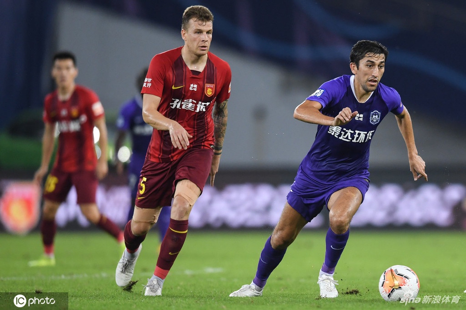 梅米舍维奇追防艾哈