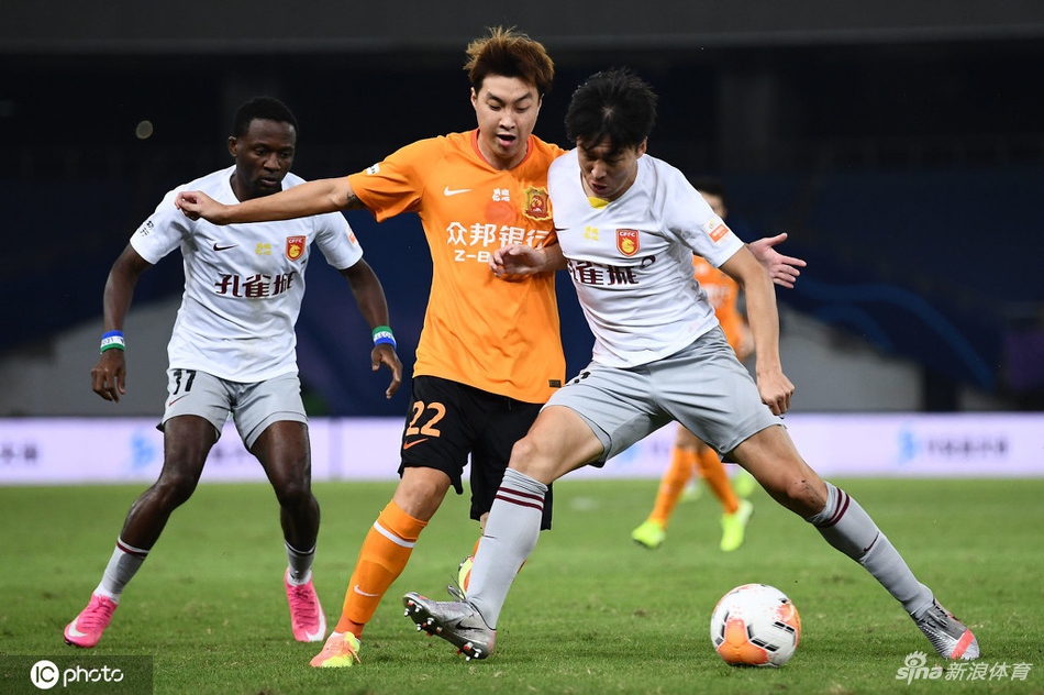 [中超]武汉卓尔0-2河北华夏幸福