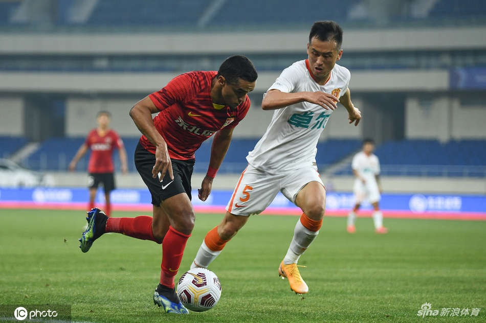 [中超]长春亚泰0-0武汉队