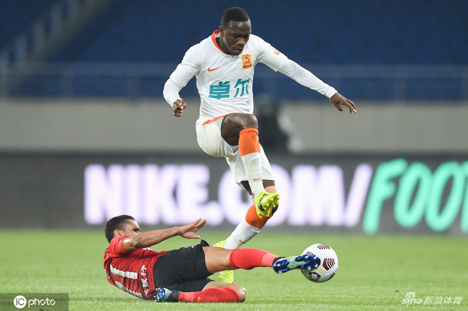 [中超]长春亚泰0-0武汉队