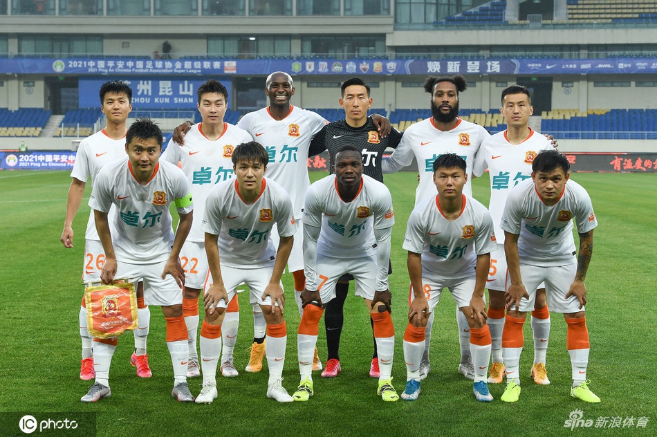 [中超]长春亚泰0-0武汉队