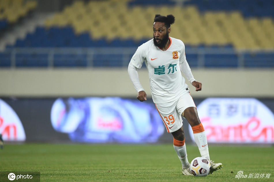 [中超]长春亚泰0-0武汉队