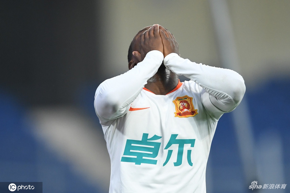 [中超]长春亚泰0-0武汉队