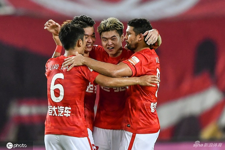 [中超]广州队2-1山东泰山