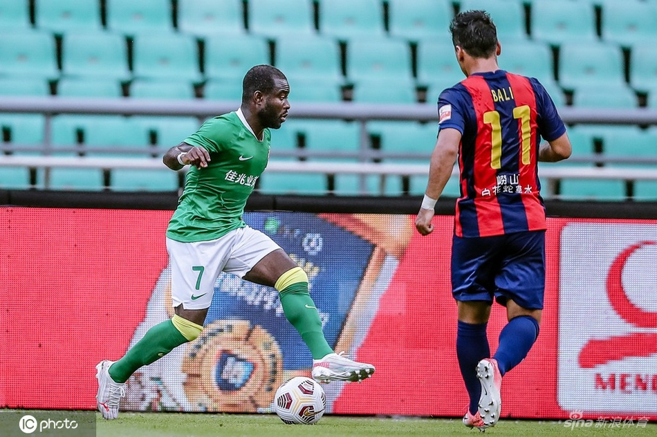 [中超]青岛队1-4深圳队