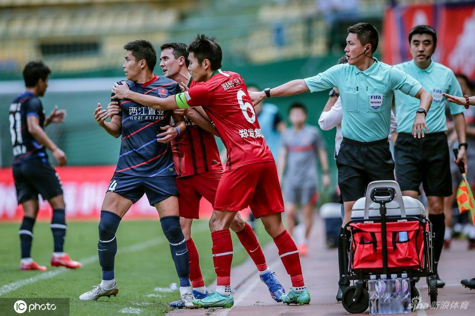 [中超]河南嵩山龙门1-0重庆两江竞技