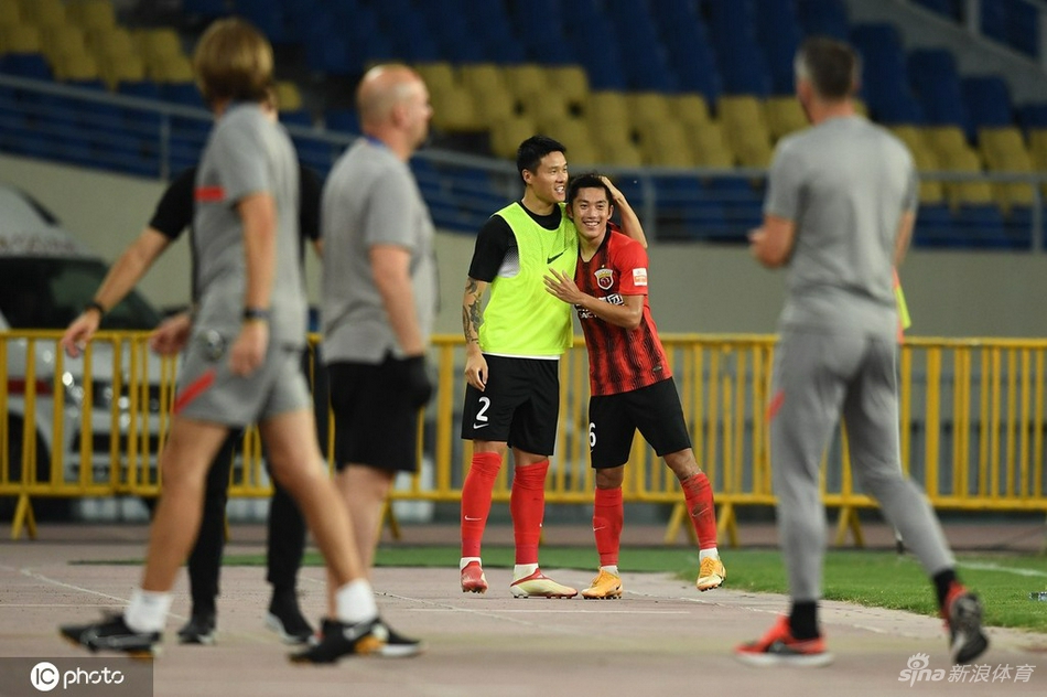 [中超]上海海港3-0武汉队
