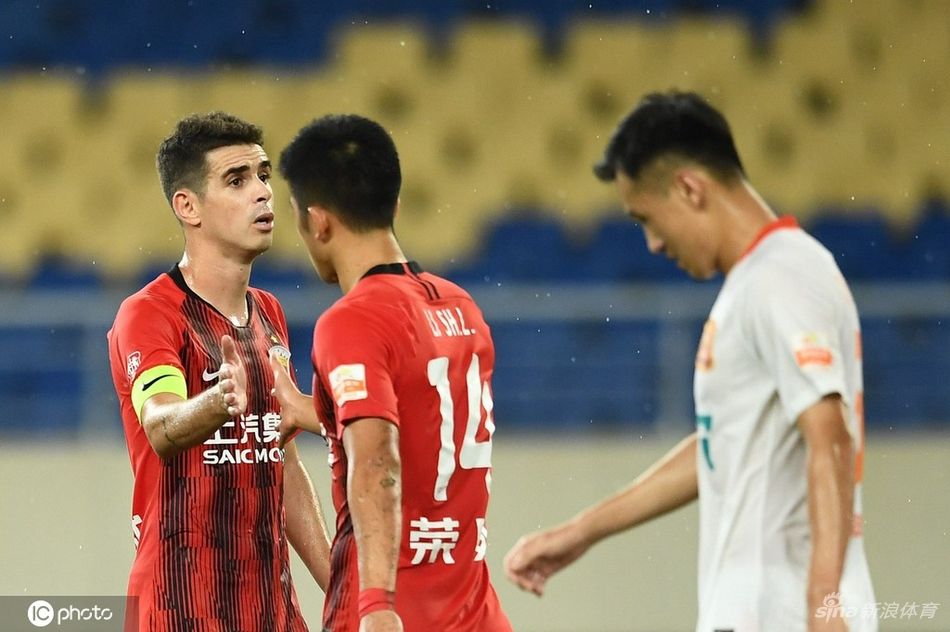 [中超]上海海港3-0武汉队