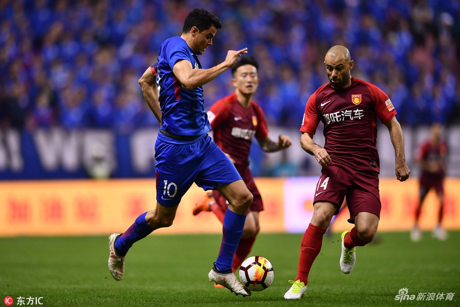 小马哥追防莫雷诺