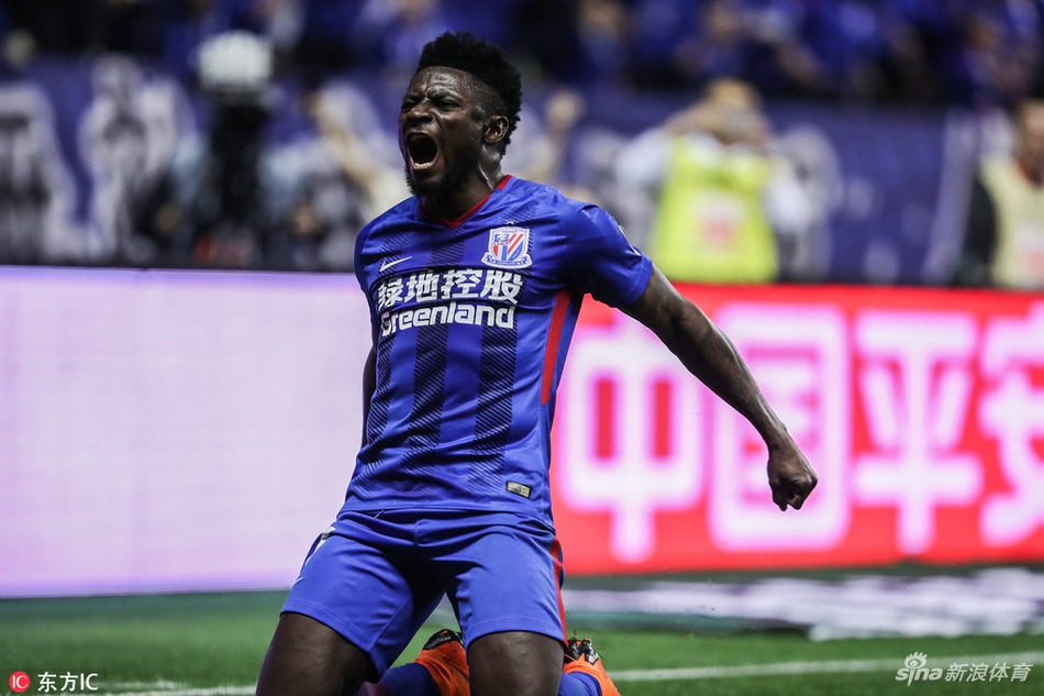 马丁斯上演帽子戏法